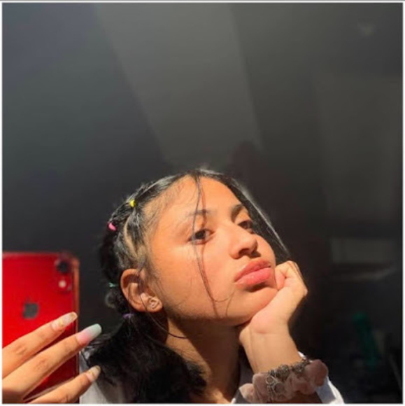 Meet your Posher, Angela - Picture 1 of 1